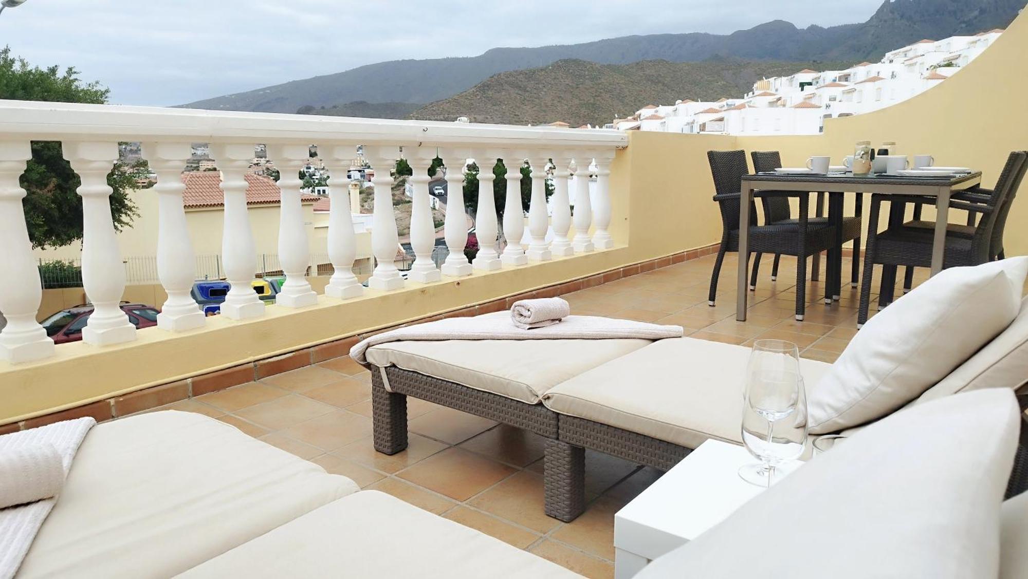 Charming & Sunny Apartment With Ocean View Costa Adeje Dış mekan fotoğraf
