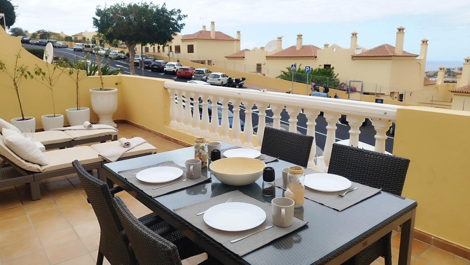 Charming & Sunny Apartment With Ocean View Costa Adeje Dış mekan fotoğraf